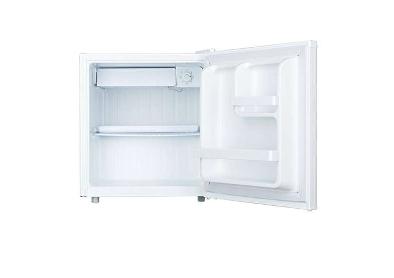 Akai RFMA-K60DW Mini Bar Refrigerator, 48L Net Capacity, Reversible Door, Tropical Climate Rated, R600a — White